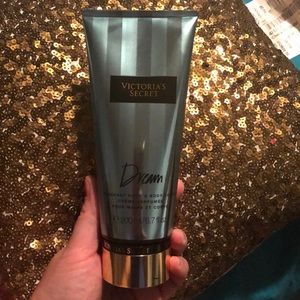 NWT Victoria’s Secret DREAM Hand and Body Cream